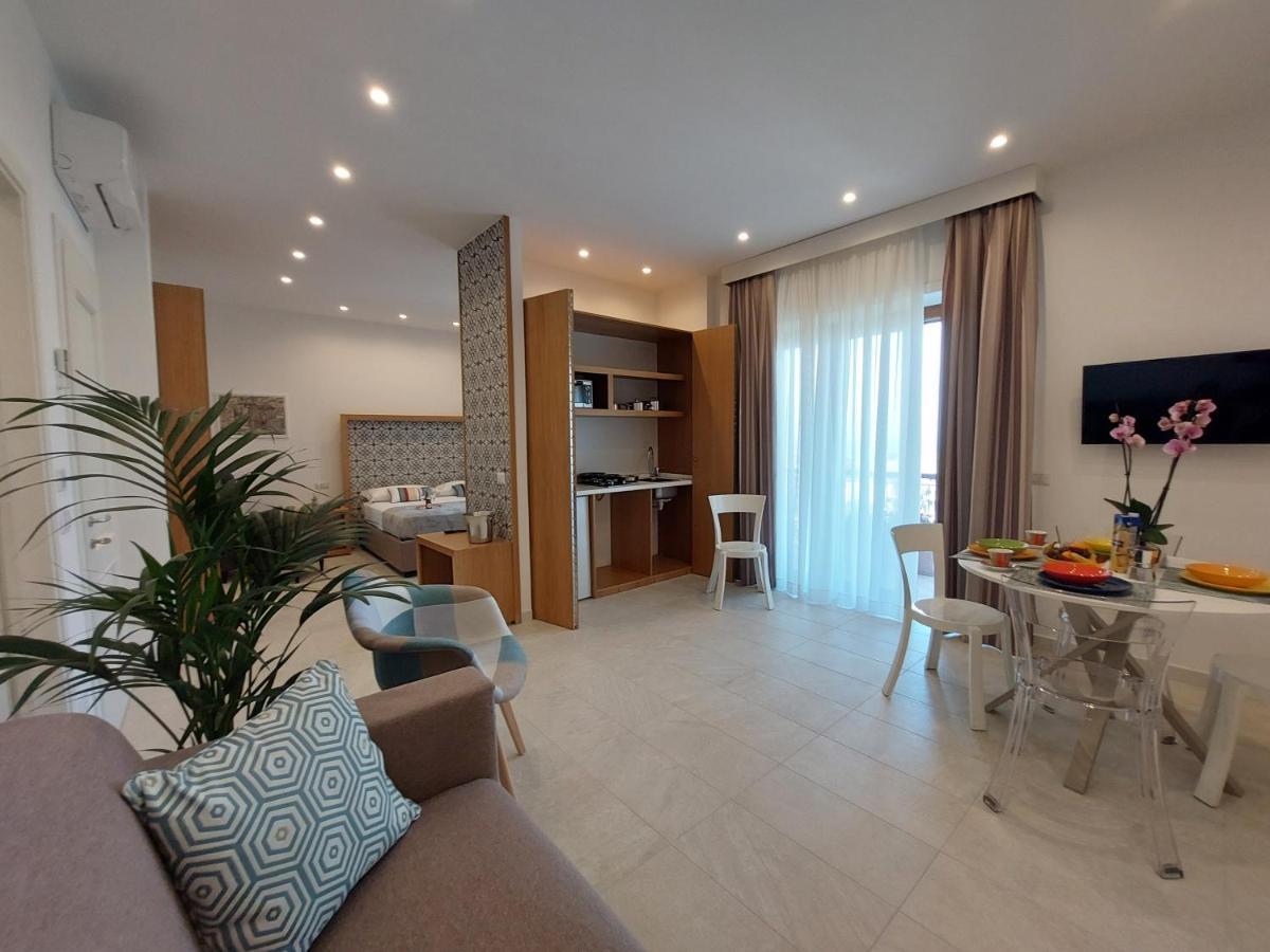 Mistral Luxury Suites Сорренто Экстерьер фото