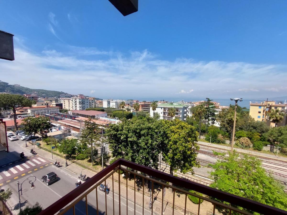 Mistral Luxury Suites Сорренто Экстерьер фото